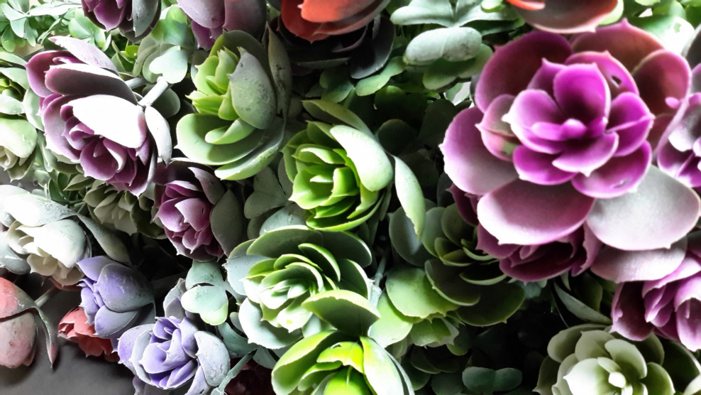 Каменная роза букет