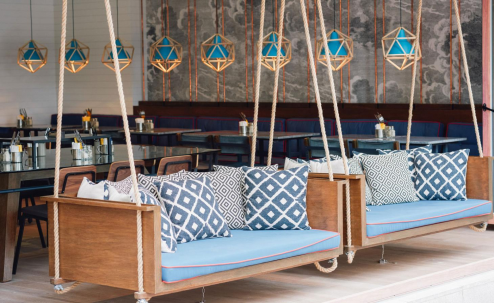 Летнее кафе в морском стиле