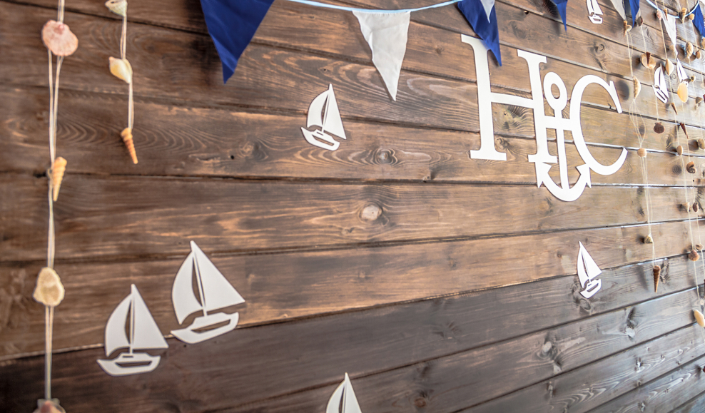 Беседка в морском стиле на даче