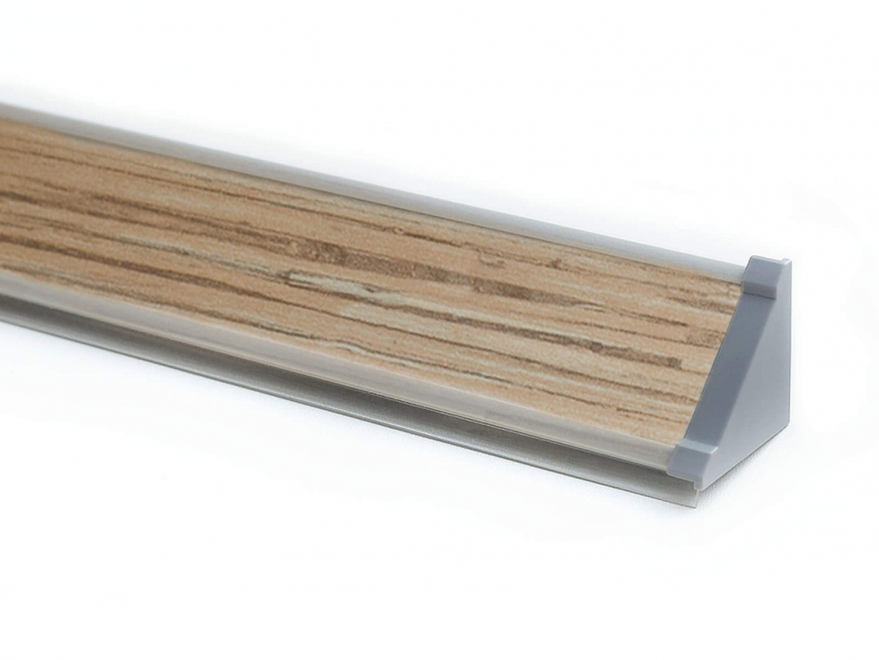 Плинтус с102/80 35*70 2м