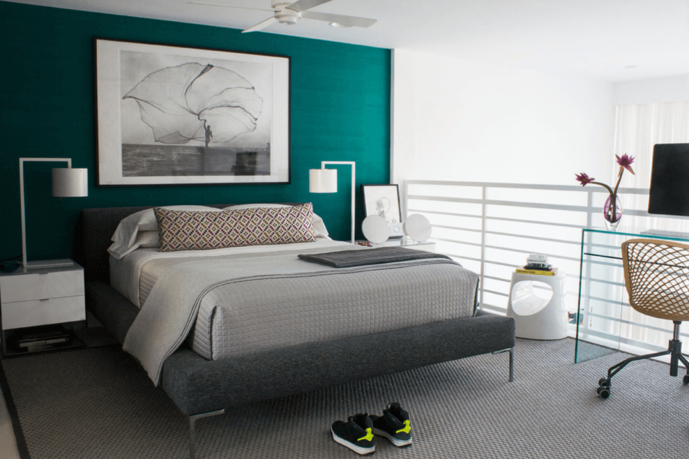 Спальня в серо зеленом цвете