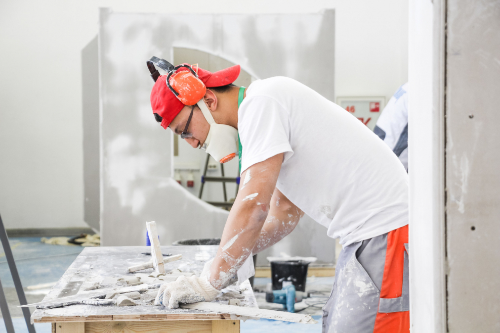 Оштукатуривание стен