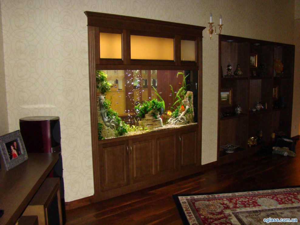 Шкафы в гостиную с аквариумом