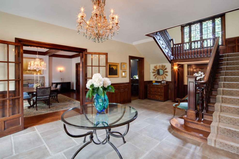 Красивый особняк внутри