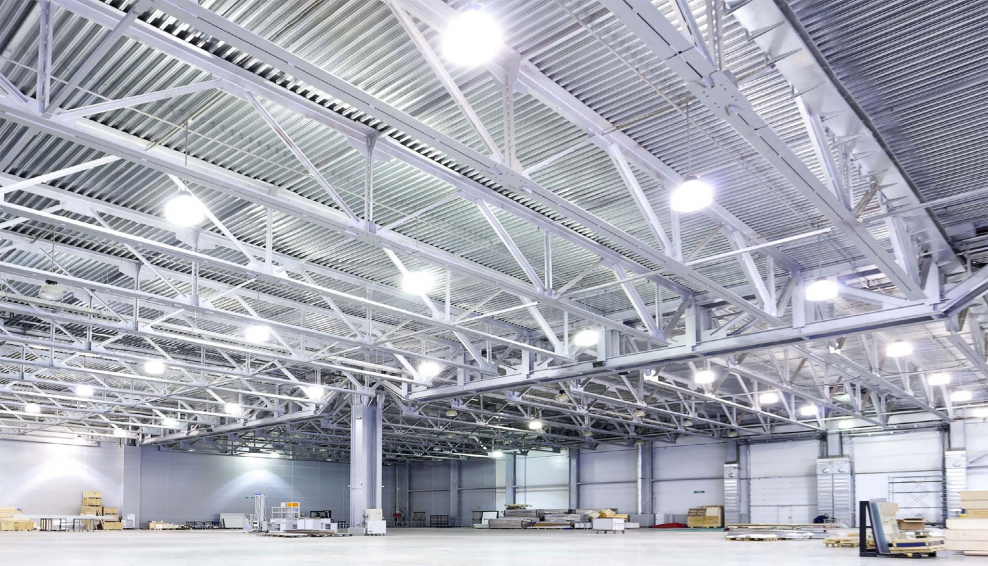 Осветительная арматура на сцене