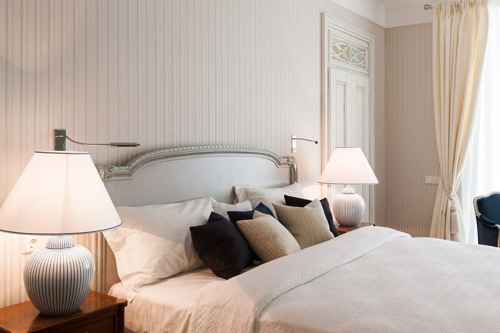 Обои на стену в спальню