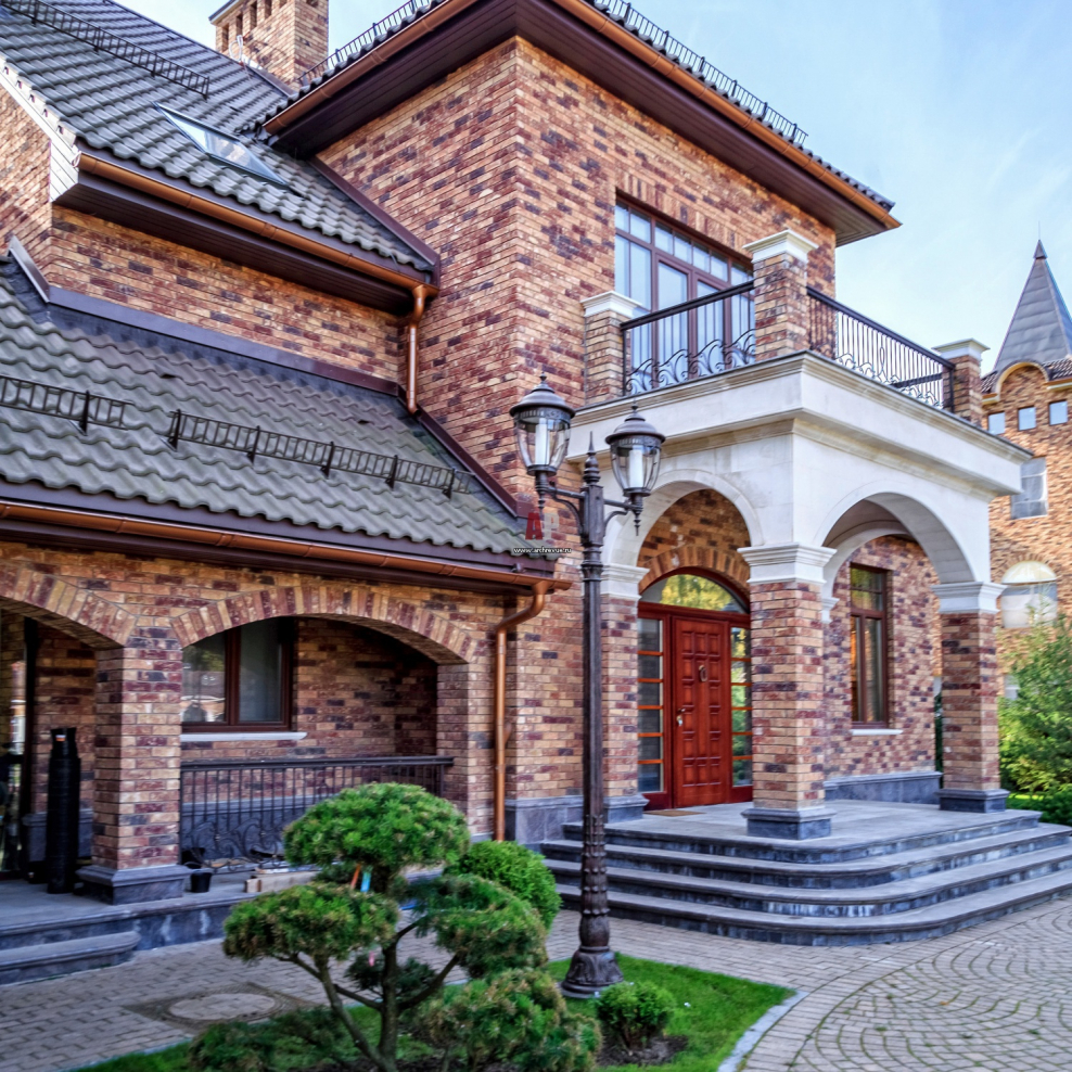 Фасады домов в классическом стиле