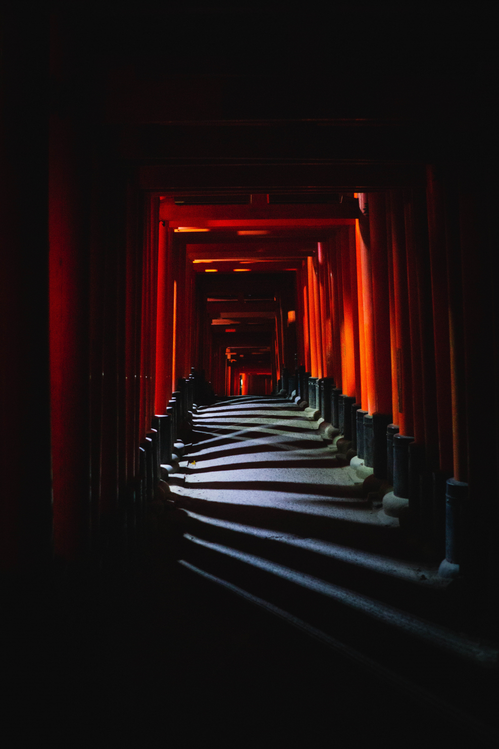 Темный проход