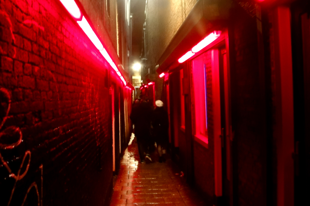 Токио красный неон