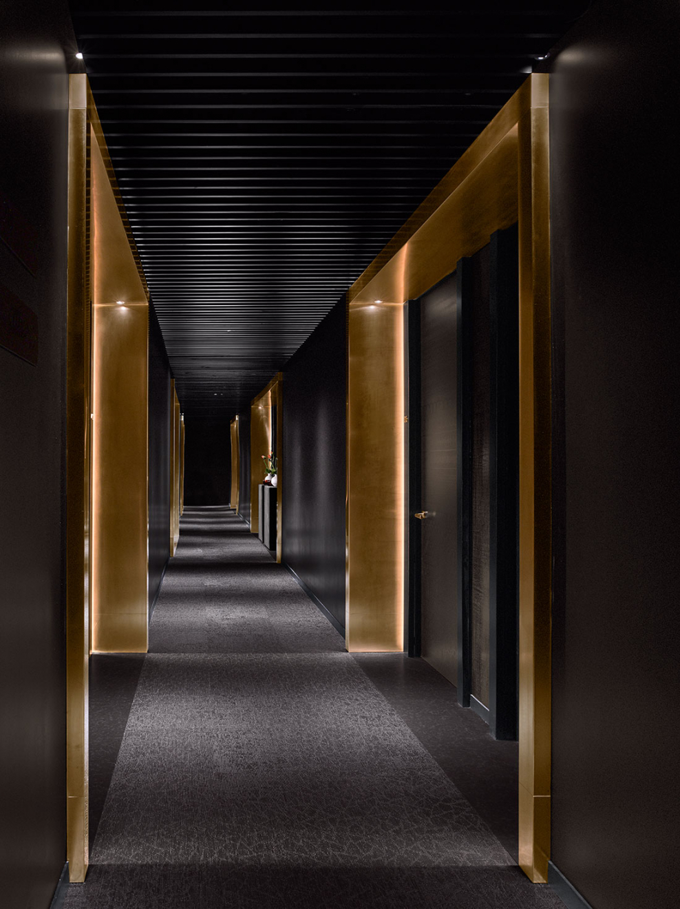 Поезд ночью