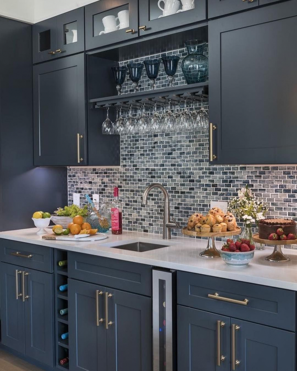 Кухня в серо синем цвете