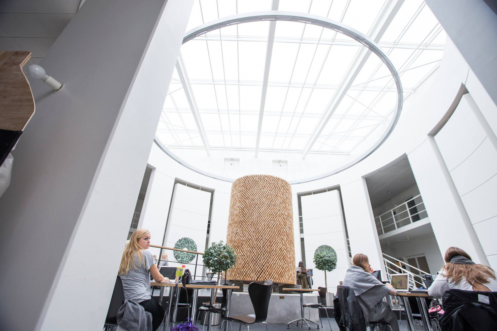 Монолитный бетон в интерьере