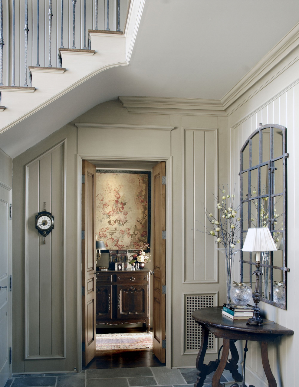 Прихожая в стиле Прованс в квартире