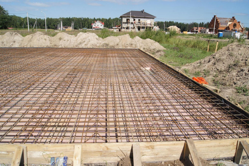 Монолитная плита фундамента