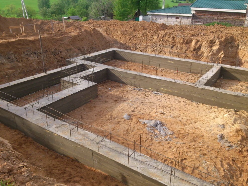 Ленточный фундамент для дома