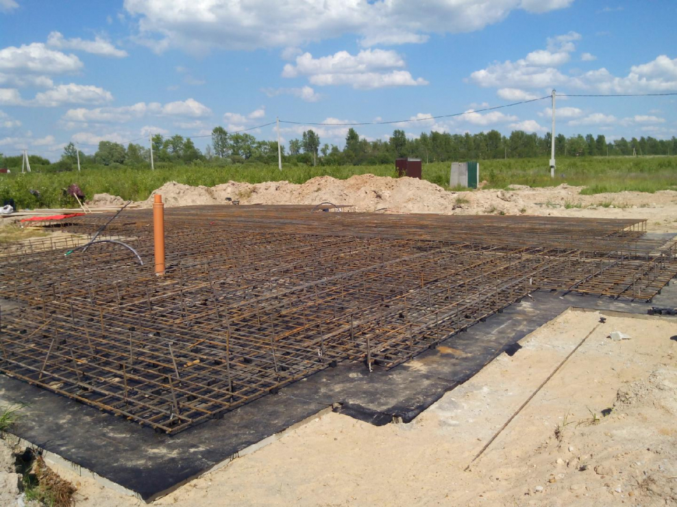 Незаглубленная монолитная фундаментная плита