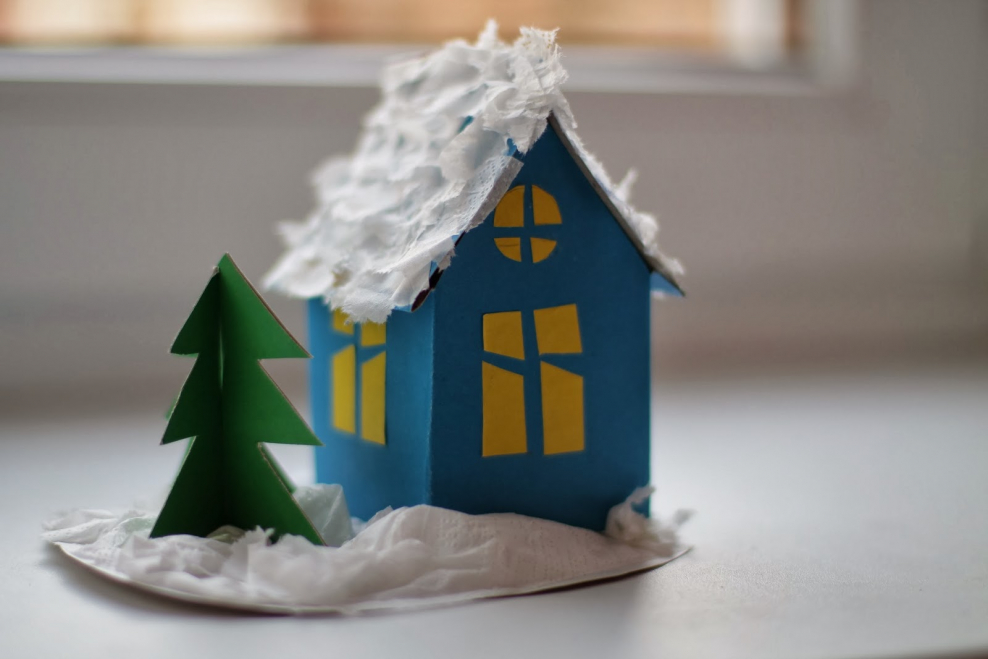 Поделка зимний домик