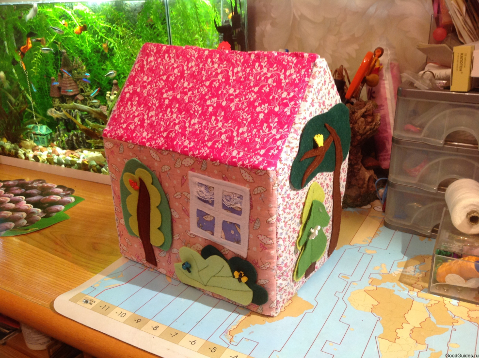 Красивый домик из коробки