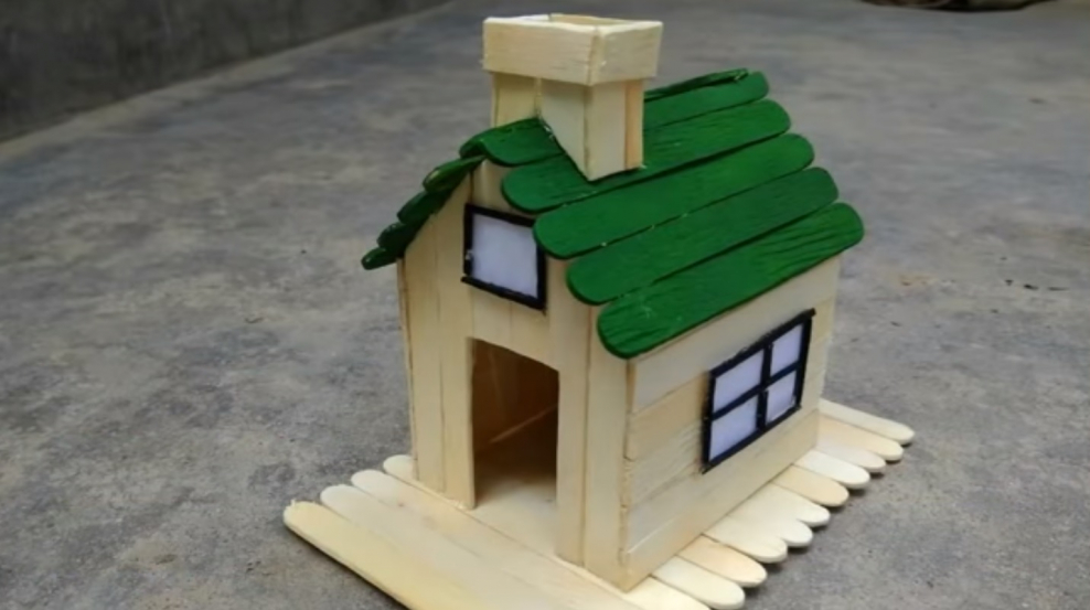 Поделка домик из палочек от мороженого