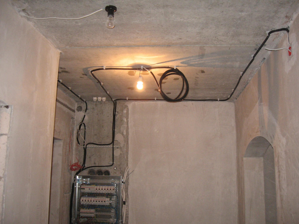 Проводка в квартире под люстру и светильники