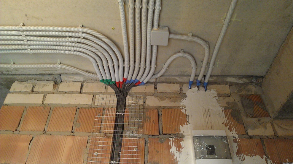 Монтаж электропроводки в доме