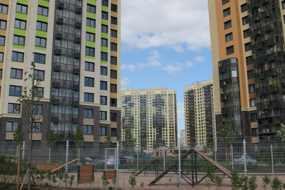 Переделкино Ближнее у пруда