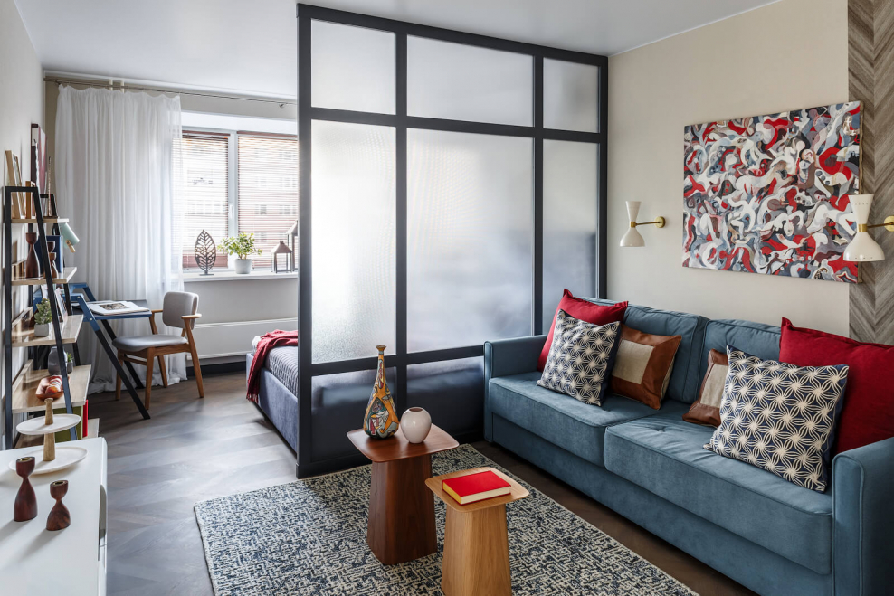 Зонирование комнаты на спальню и гостиную