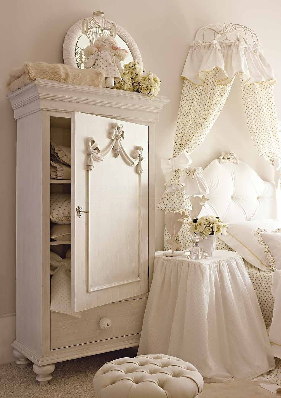 Шкаф винтажный стиль