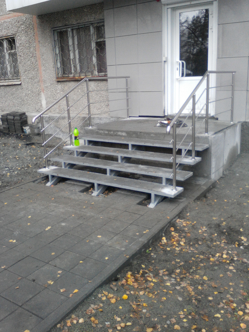 Перила на крыльцо из нержавейки