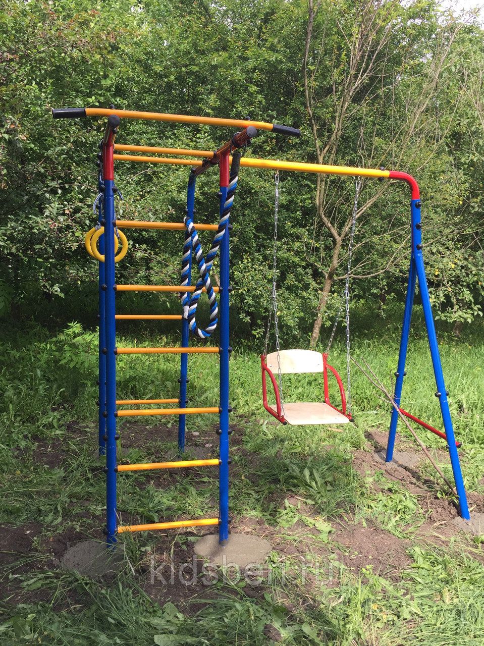 Спортплощадка для дачи детям