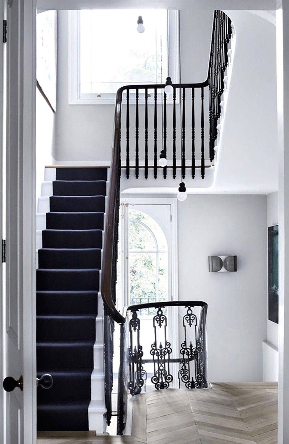 Холл с лестницей в стиле Минимализм