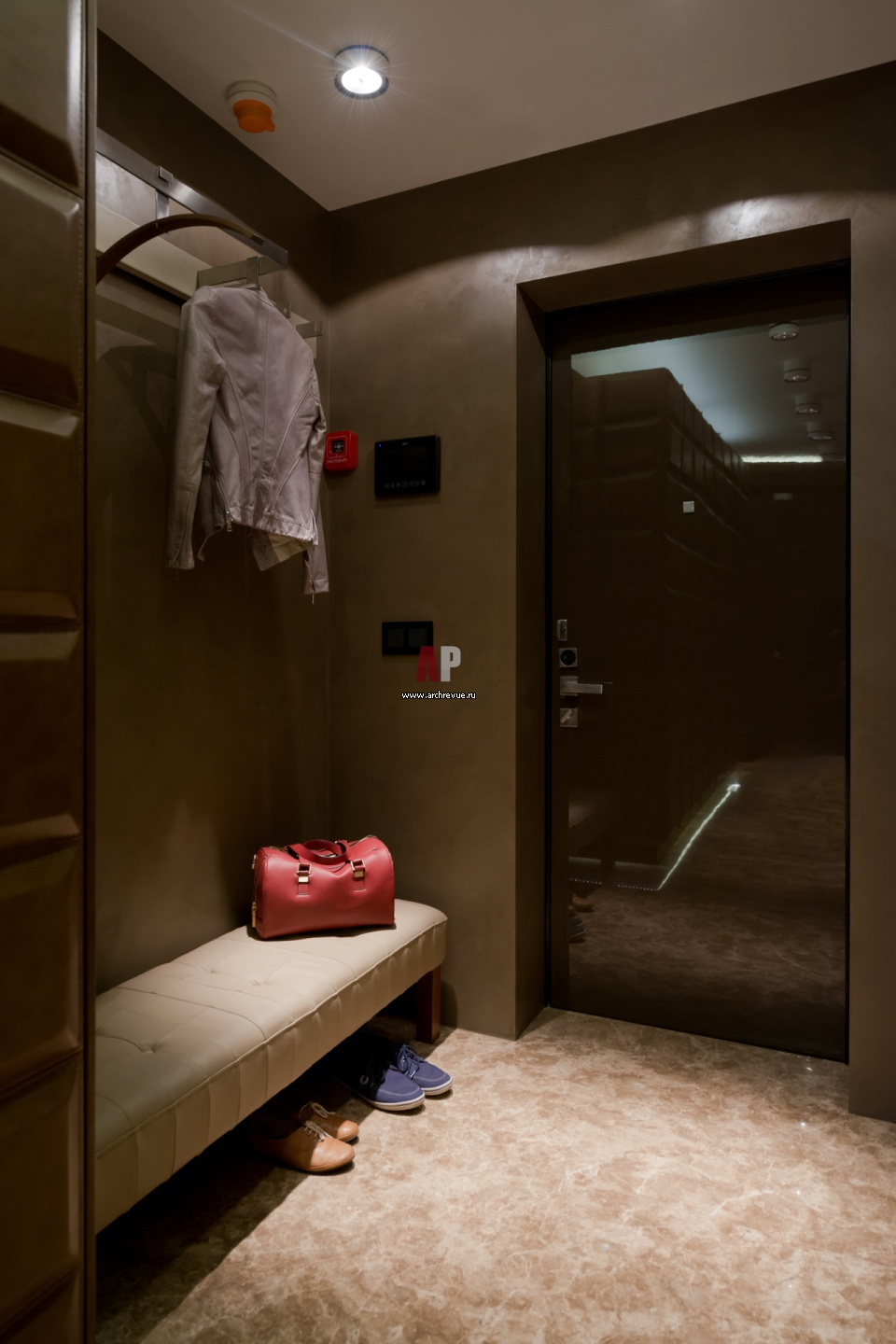 Интерьер прихожей в современном стиле