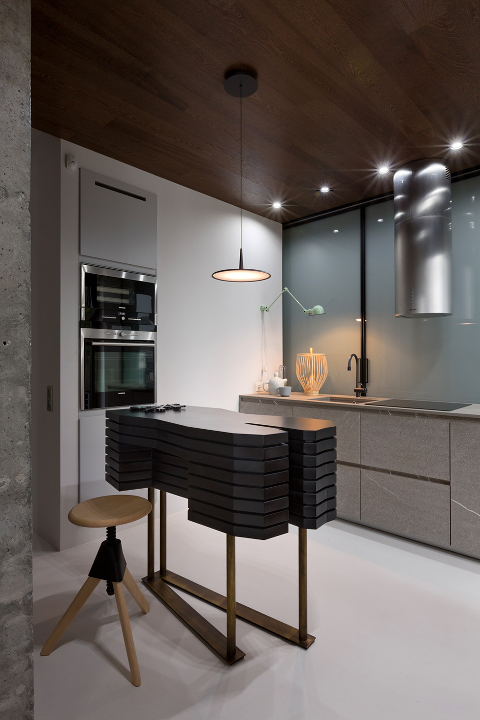 Кухня с барной стойкой Минимализм