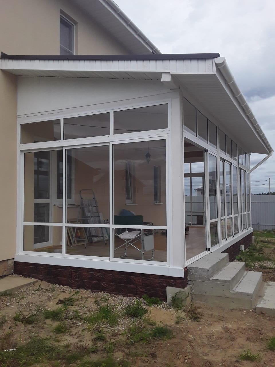 Остекление веранды Rehau