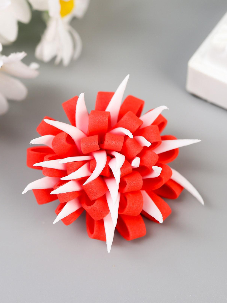 Красный со стразами