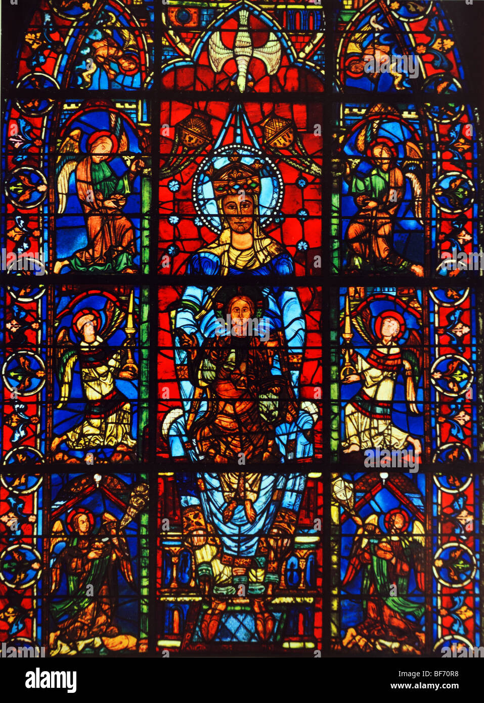 Собор Богоматери Шартрской витражи