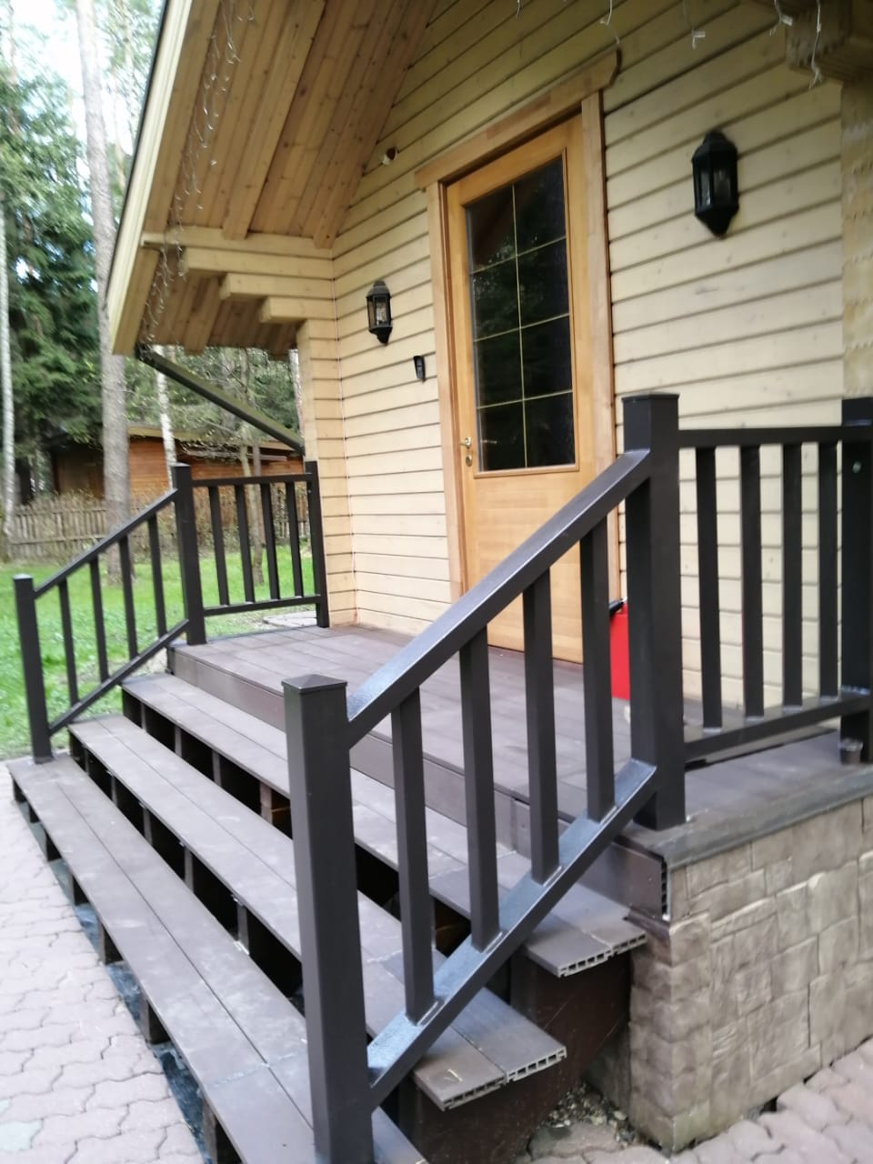 Перила для лестниц на крыльцо
