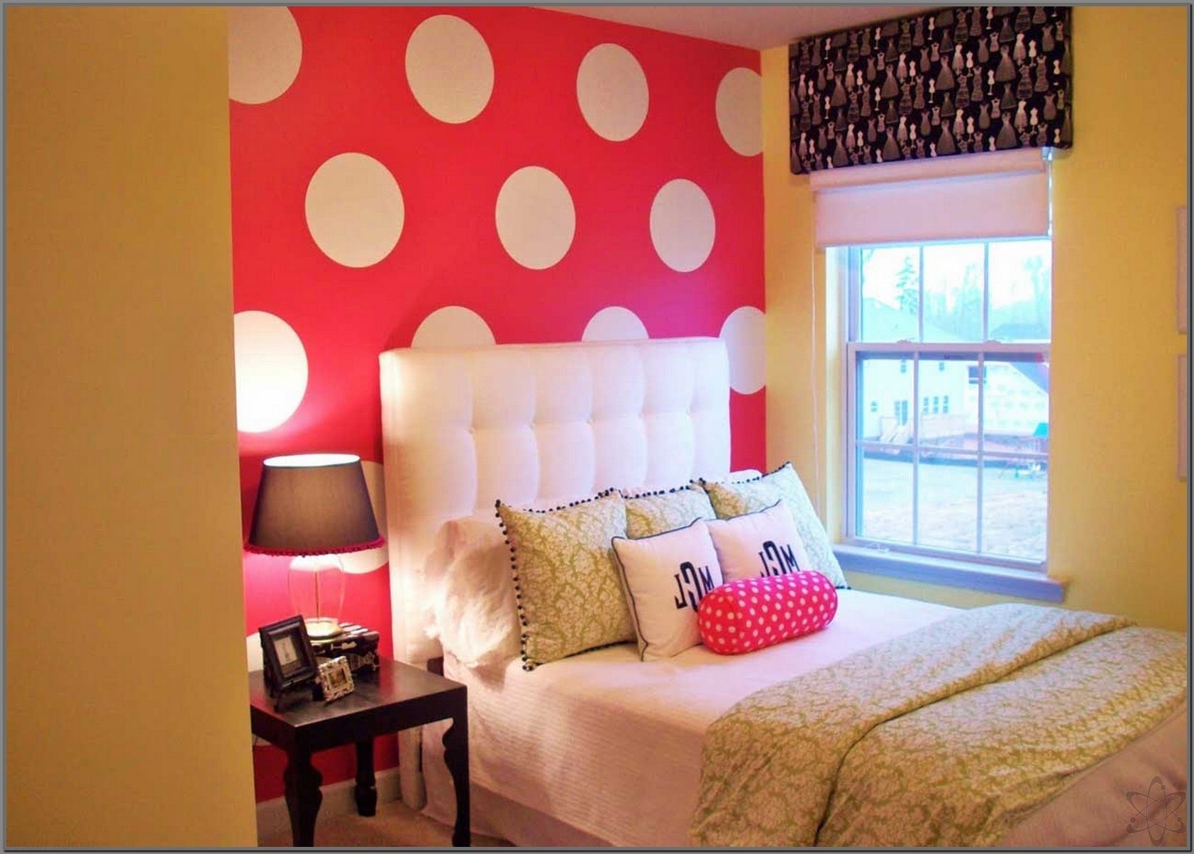 Красиво покрасить комнату. Покраска стен в спальне. Разноцветные стены в комнате. Покрашенные стены в интерьере. Стена в комнате.