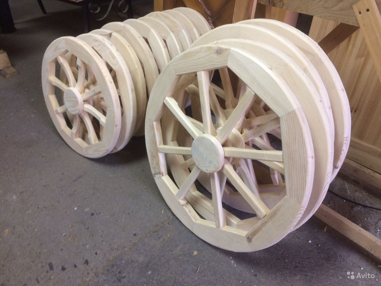 Деревянные колеса для телеги. Деревянное колесо. Колесо телеги. Колесо от телеги. Колесо из дерева.