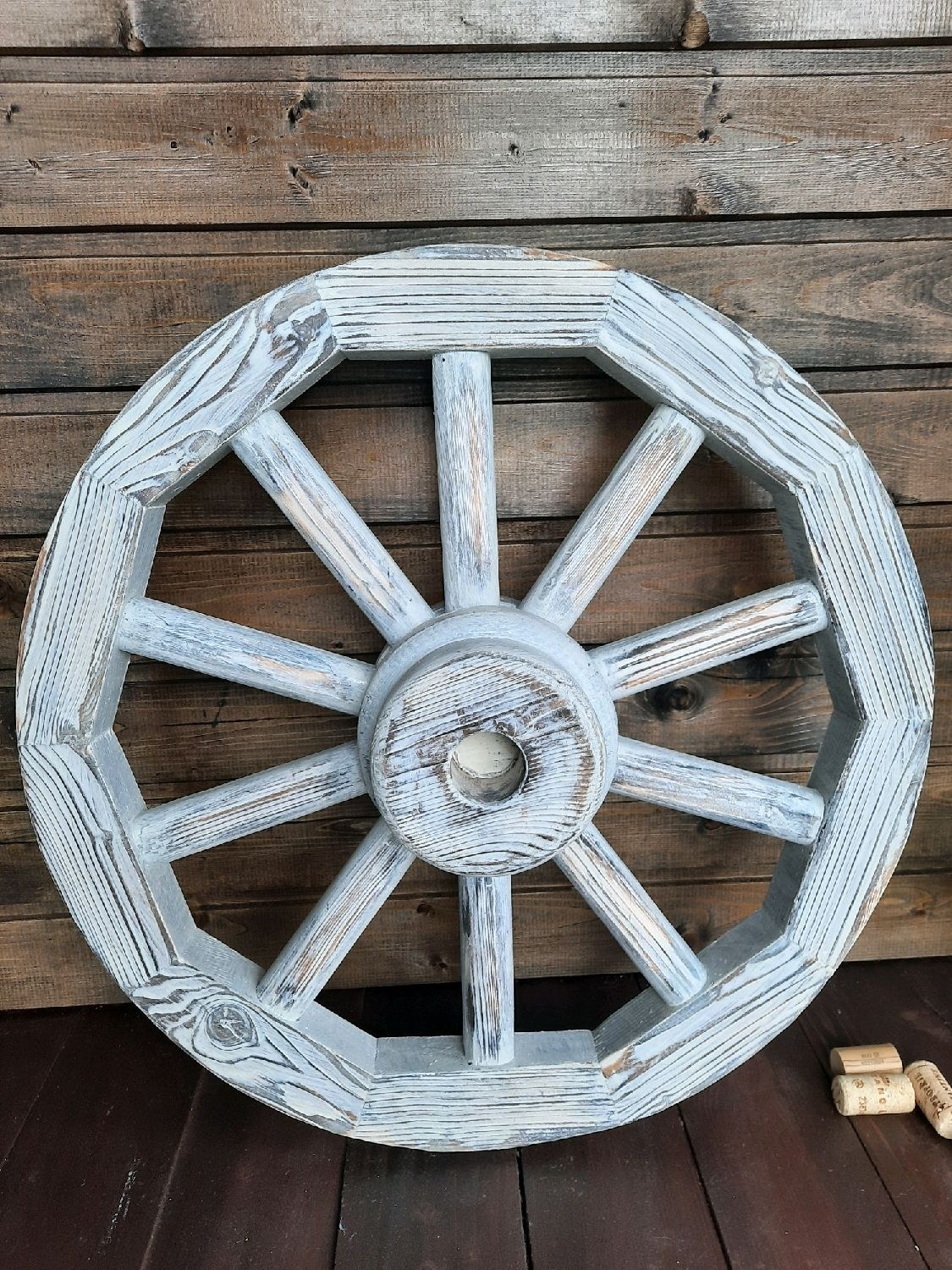 Деревянные колеса для телеги. Деревянное колесо. Колесо из дерева. Колесо телеги деревянное. Колесо от телеги в интерьере.