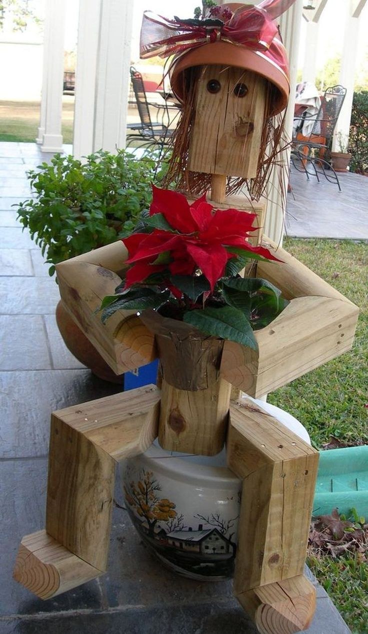 Фигуры из дерева для сада