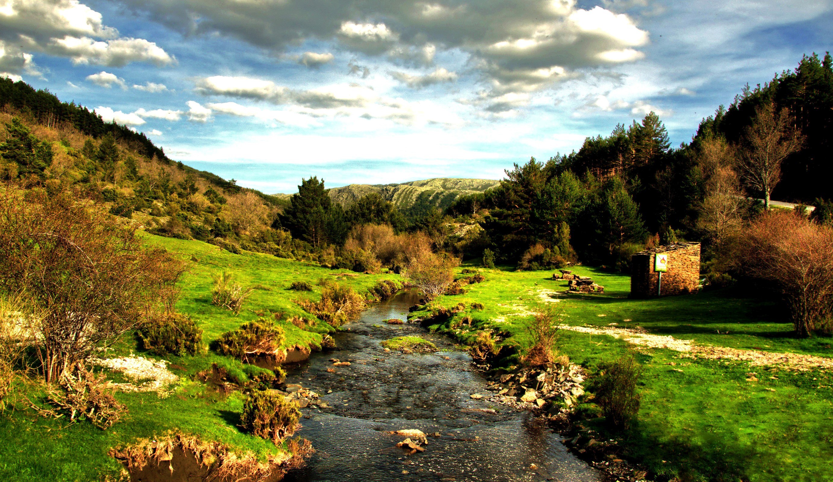 Естественный ландшафт. Ландшафт Испании. Испания ландшафт природа. Холмы Испании. Природные ландшафты Испании.