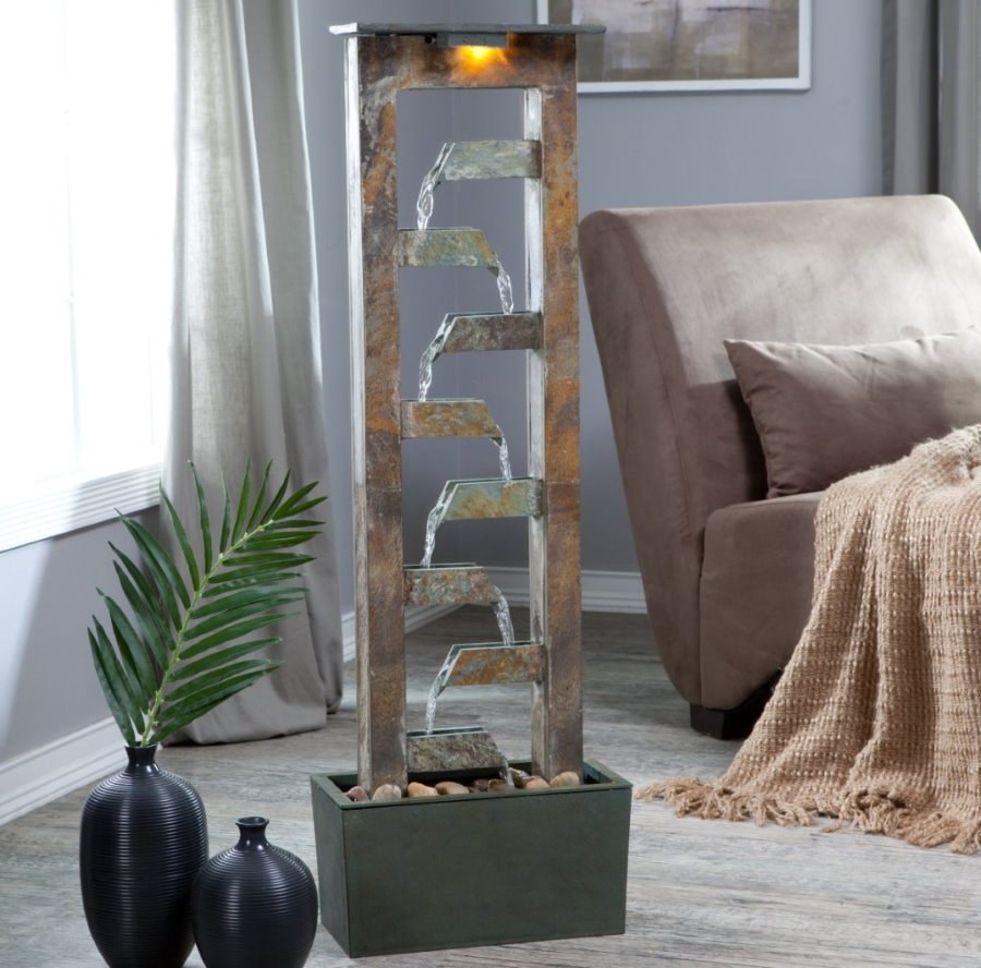 Интерьерный водопад в квартире