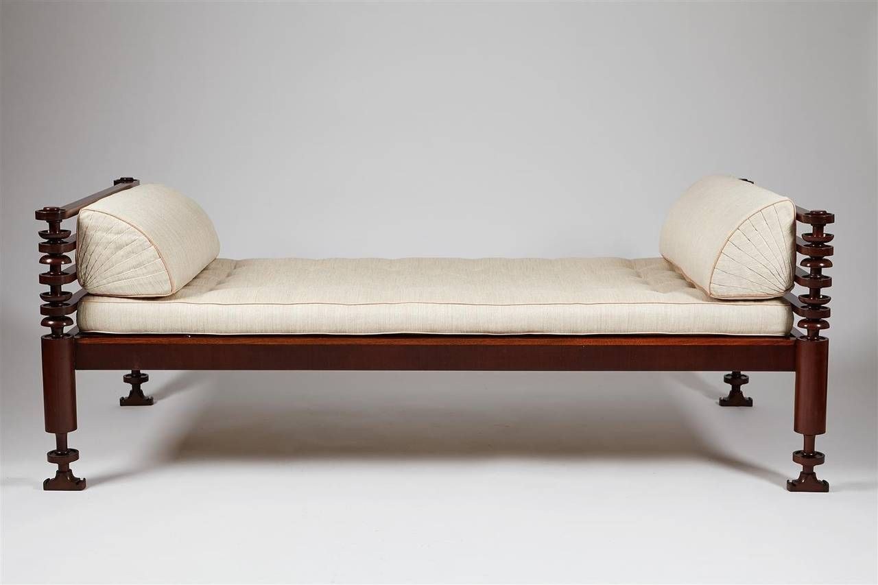 Кушетка. Кушетка старинная деревянная. Кушетка для работы. Vintage Bed Banquette 1980s. Mark Brazier Jones Tally ho Chair.