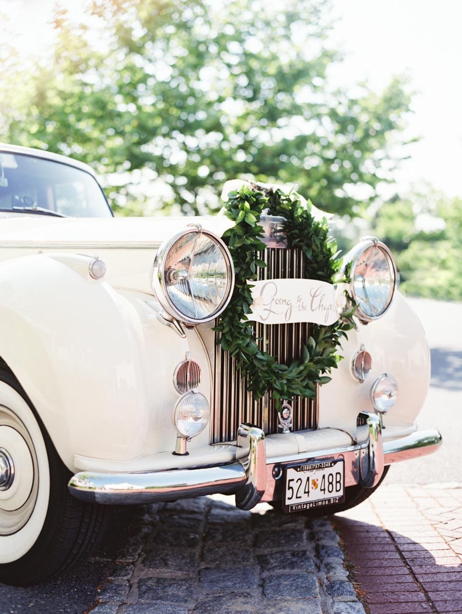 Украшение на машину ретро