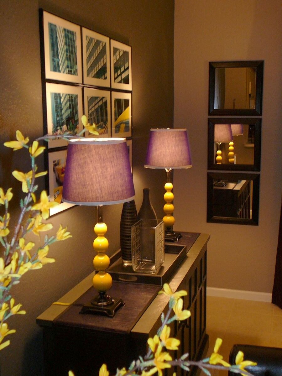 Уютная гостиная для большой семьи