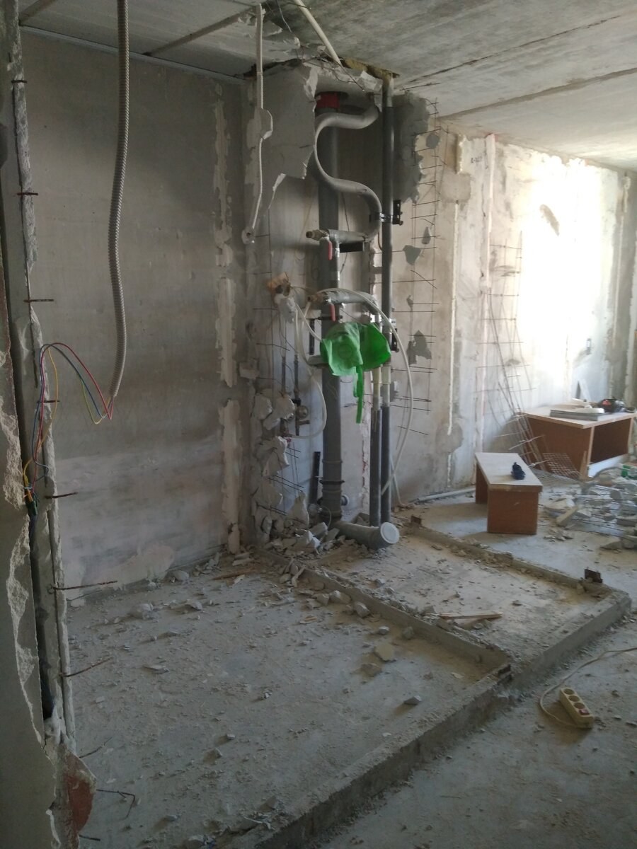 Демонтаж сантехкабины из шифера АЦЭИДА