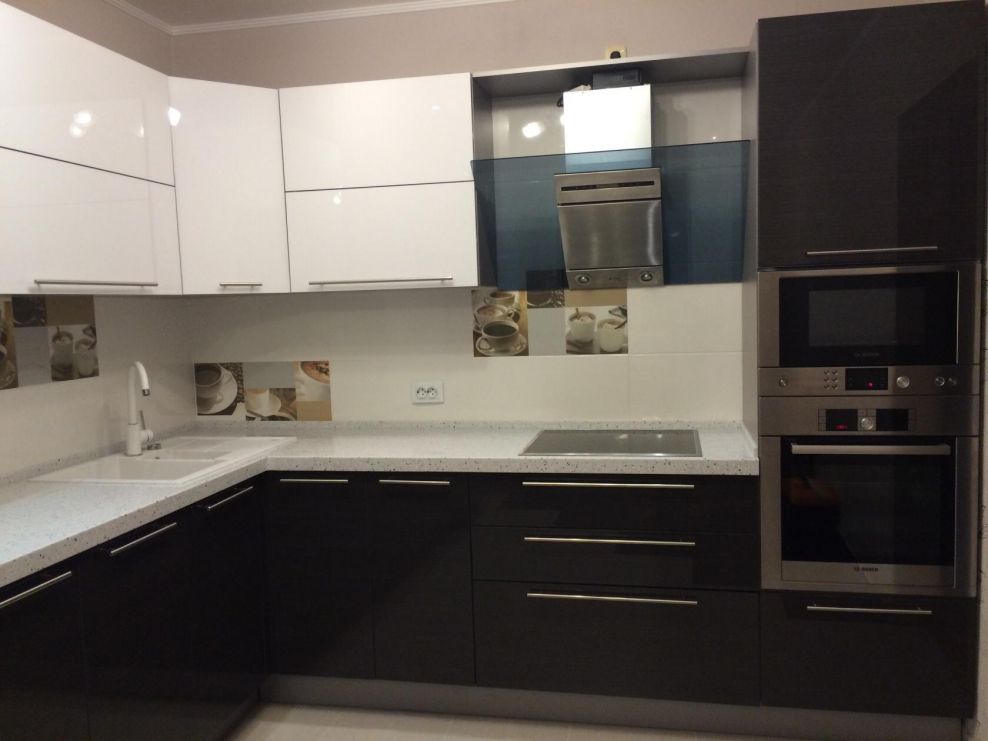 Кухня венге и белый глянец