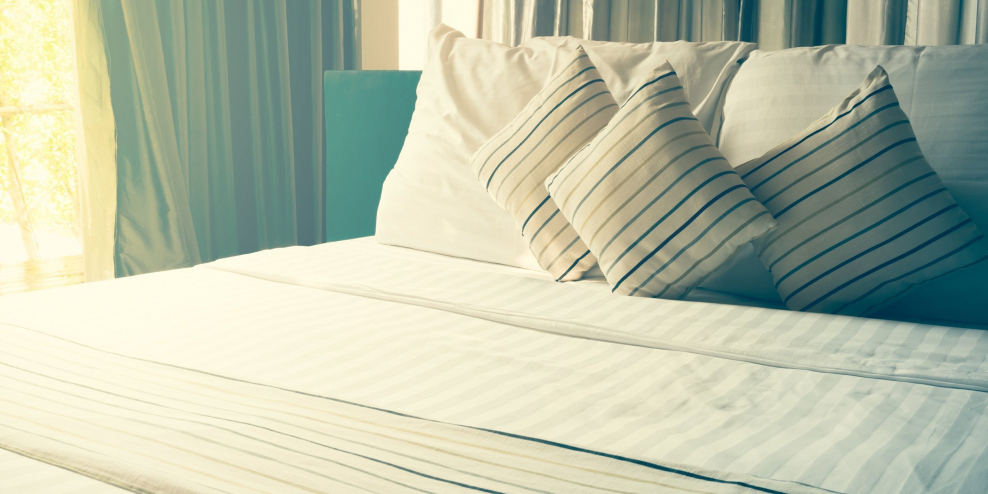 Двуспальная кровать вид сверху