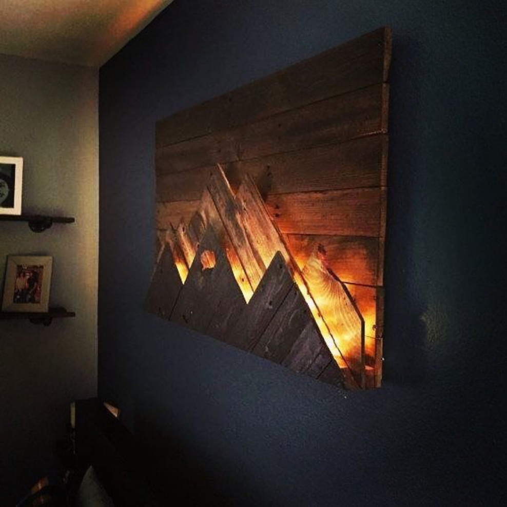 Деревянное панно с подсветкой